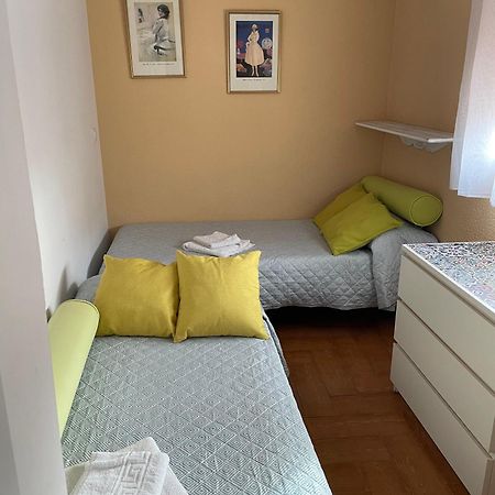 Familia Anfitriona Acoge Appartement Sevilla Buitenkant foto