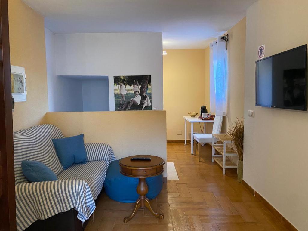Familia Anfitriona Acoge Appartement Sevilla Buitenkant foto