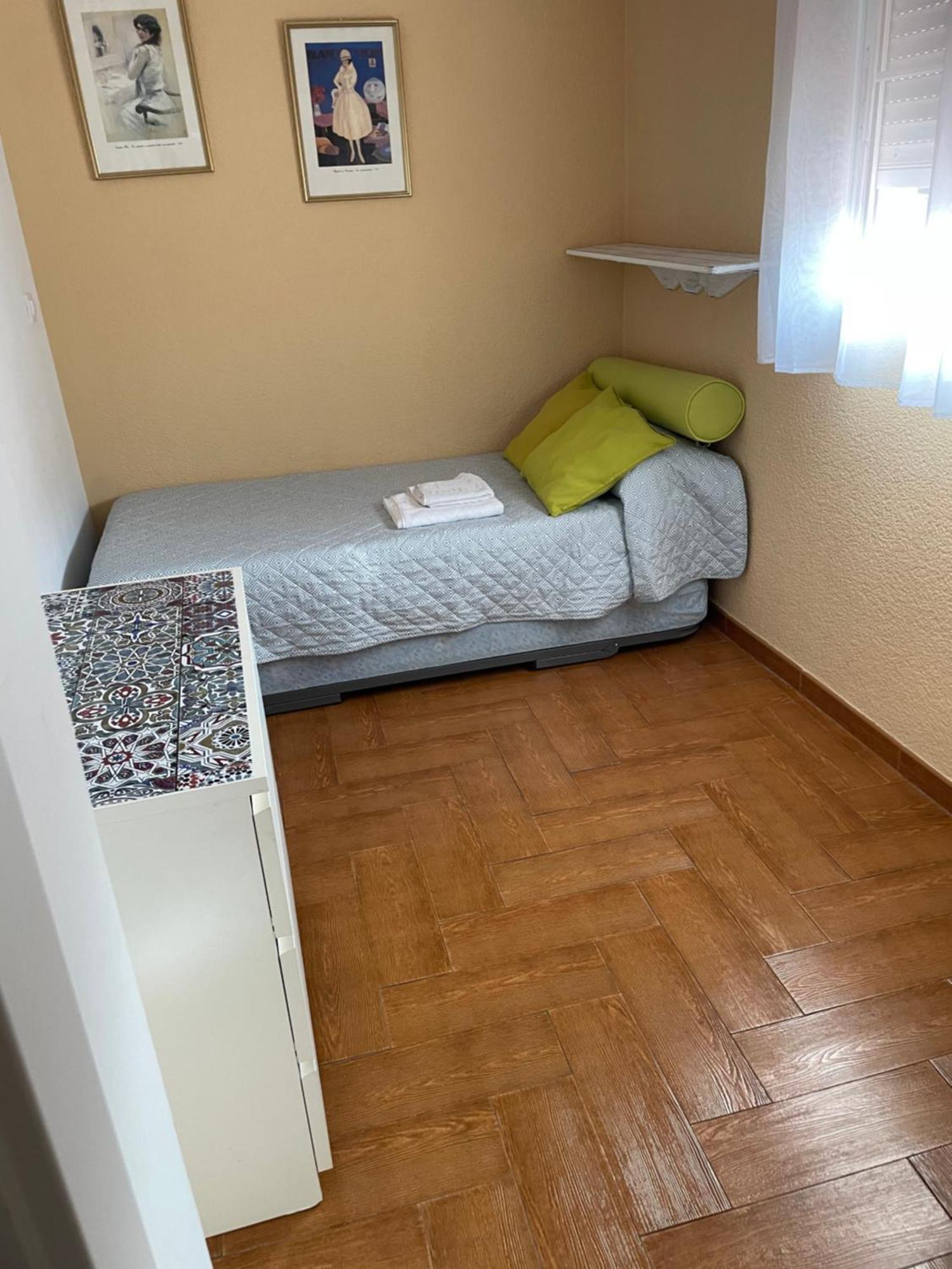 Familia Anfitriona Acoge Appartement Sevilla Buitenkant foto