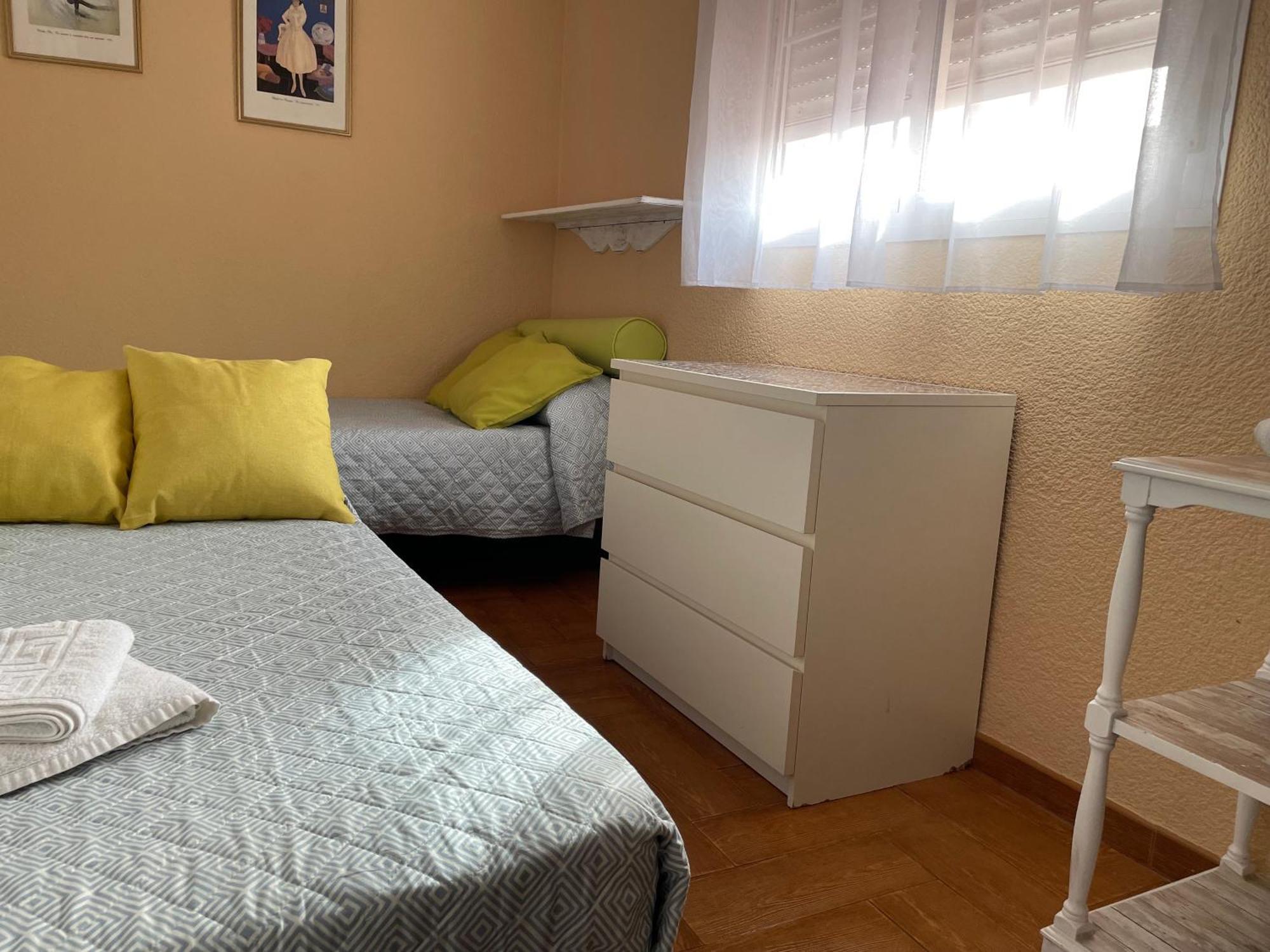 Familia Anfitriona Acoge Appartement Sevilla Buitenkant foto